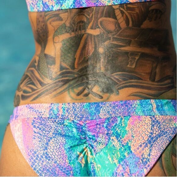 Salty Honey Neon LOW RIDER BOTTOM in VENOM Snakeprint - Picture 6 of 9
